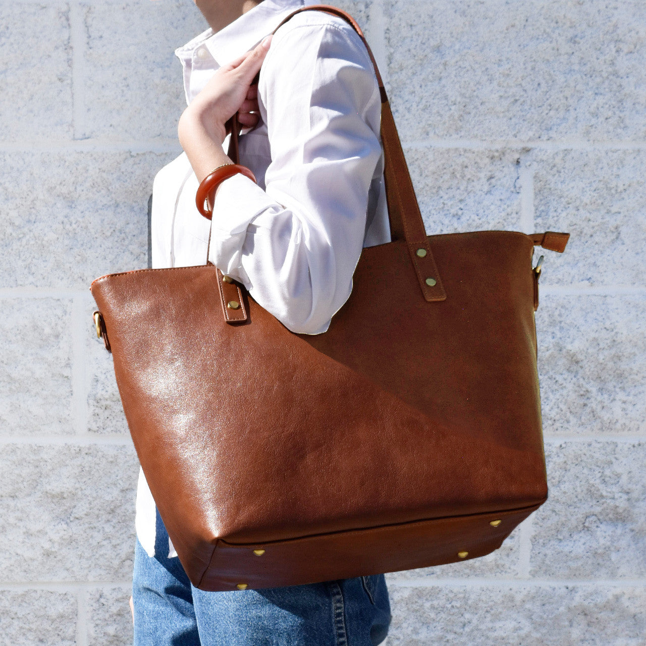 Structured Travel Tote Bag With Detachable Laptop Compartment & Luggage Sleeve