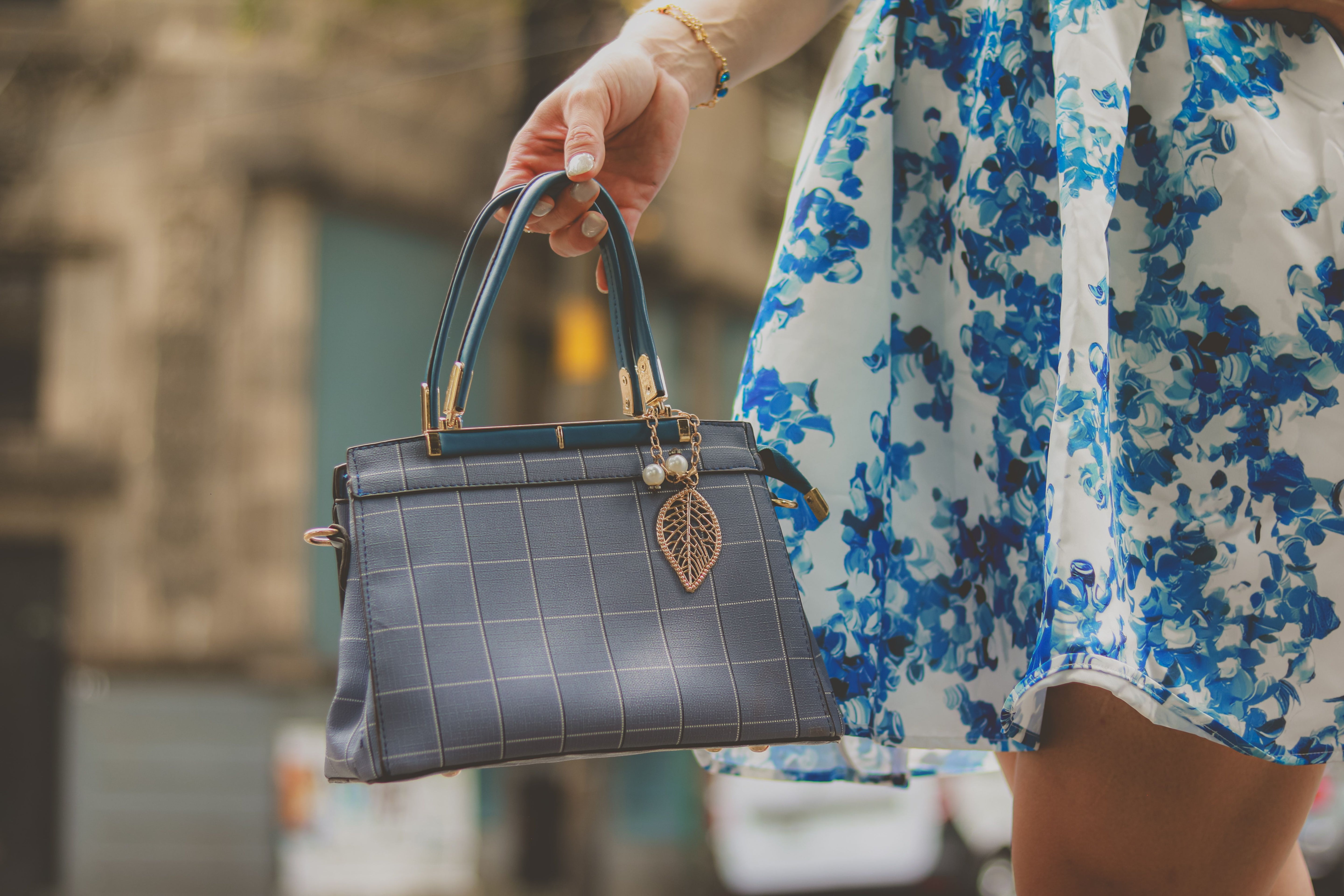 Popular Silhouette Hot Fashion Accessories